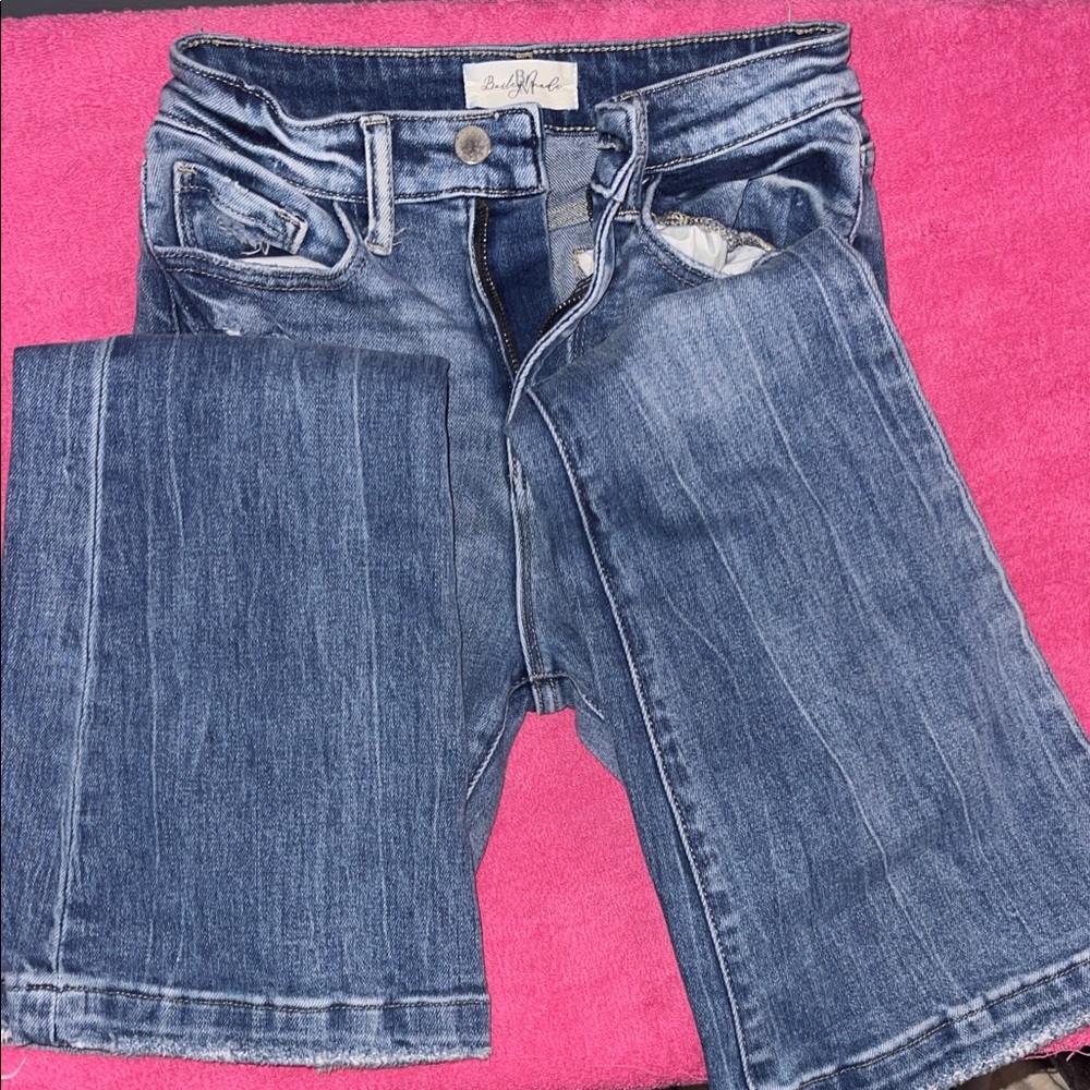 Chic Flare Women's Jeans in Classic Blue